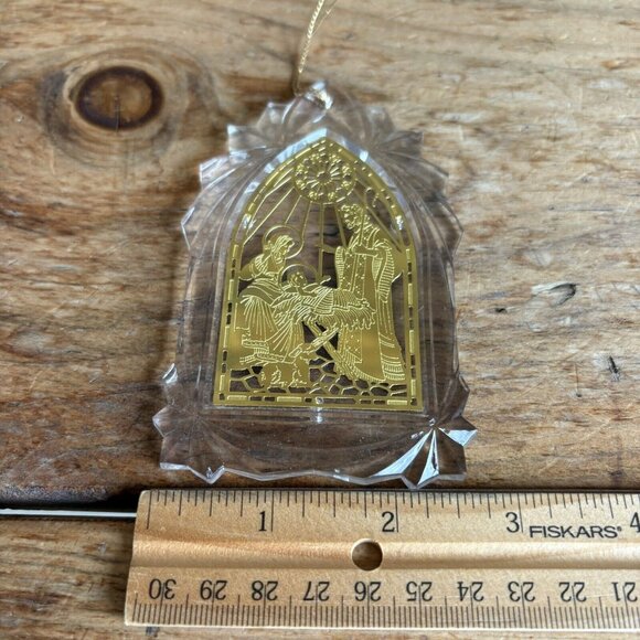 Lot of 2 Vtg Holy Family Nativity Christmas Ornaments Wood And Plastic/metal - Picture 8 of 9